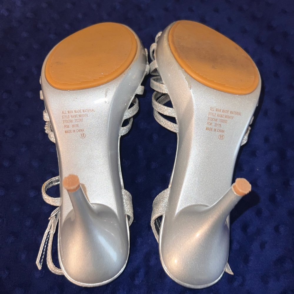 High heels - Picture 4 of 5